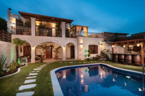 Hotels in Emprosneros